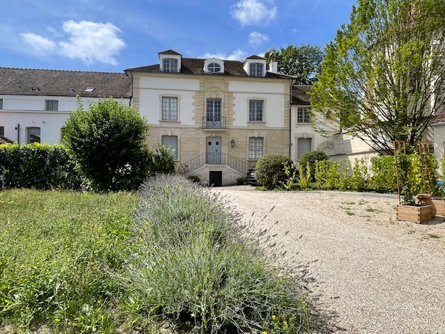 Vue d'une maison de caractère dans l'Oest Parisien