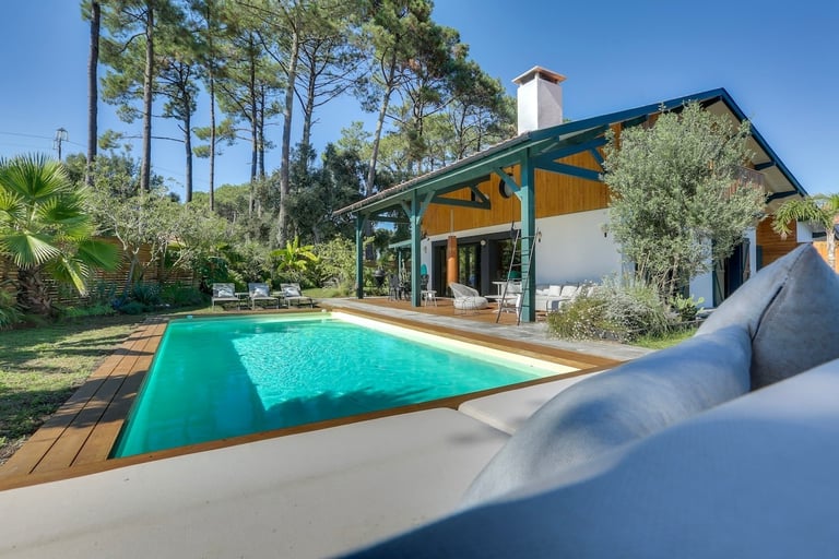 Villa de vacances à Tarnos avec piscine privée et terrasse en bois
