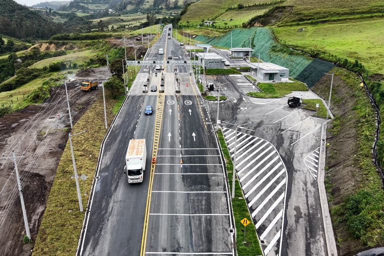 Peaje vía Calacalí 