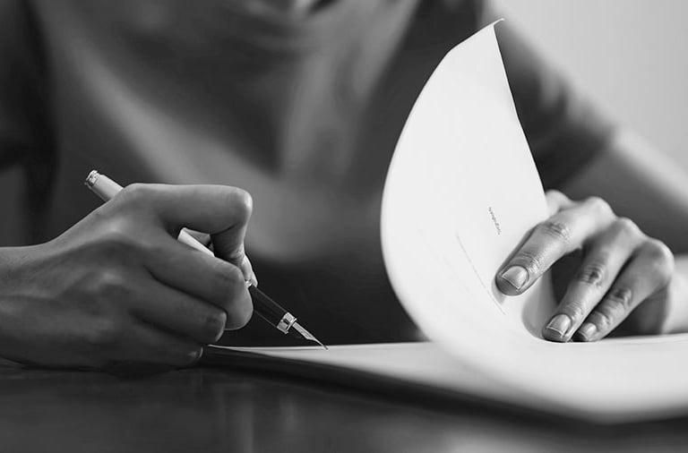 assinatura de autorização de cremação e documentação funerária acompanhada por funerária em Sintra