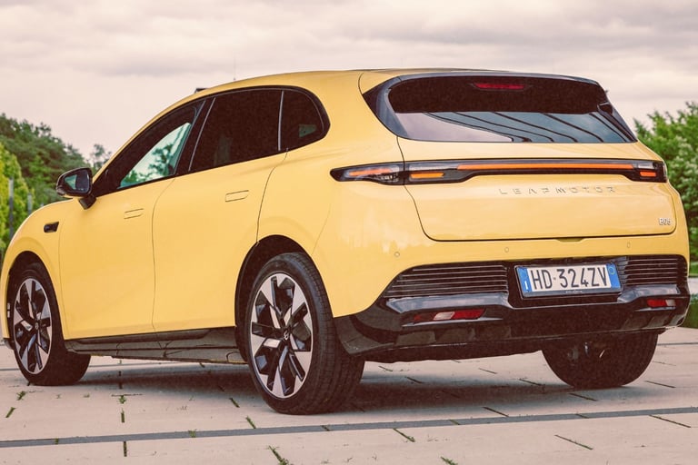 Yellow Leapmotor B05 electric SUV parked outdoors, showcasing modern rear design and sleek alloy wheels.