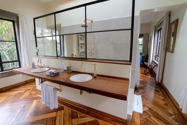 Giraffe Manor Kenya The Retreat day room