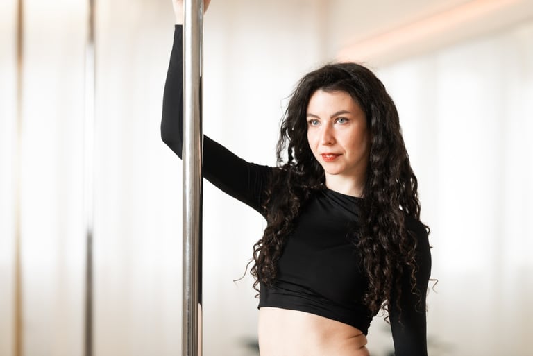 pole dance trainer