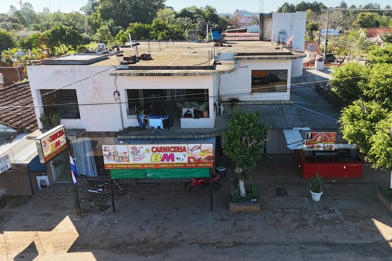 Wohn- und Geschäftshaus mit Ausbaupotenzial im Zentrum von Melgarejo Colonia Independencia, Paraguay