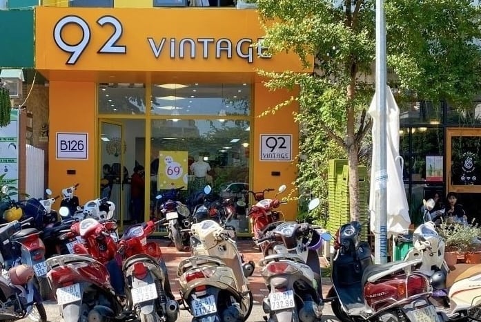 hinh anh shop 92 vintage thoi trang nu secondhand cao cap