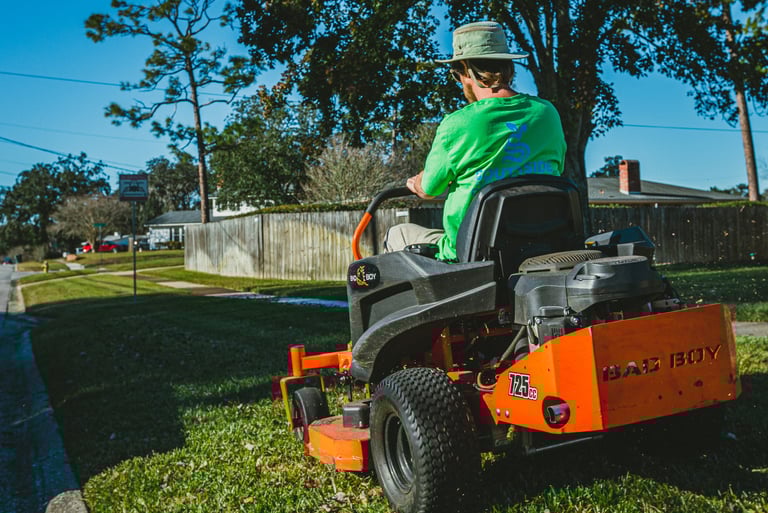 Freshly mowed lush green lawn in Jacksonville FL