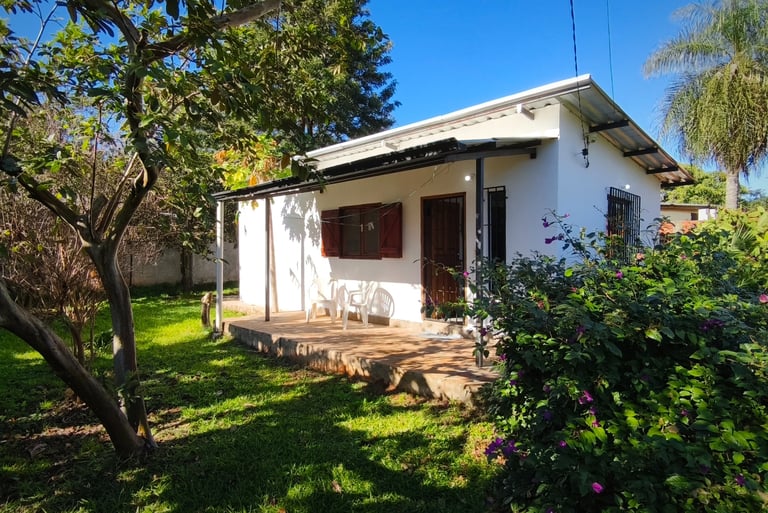 Wohnhaus mit Garten in zentraler Lage von Mbocayaty, Paraguay – optional mit Wohncontainer