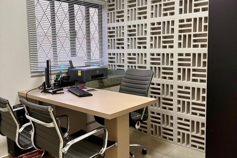 Sala de relacionamento com o cliente da Innovare Centro Auditivo