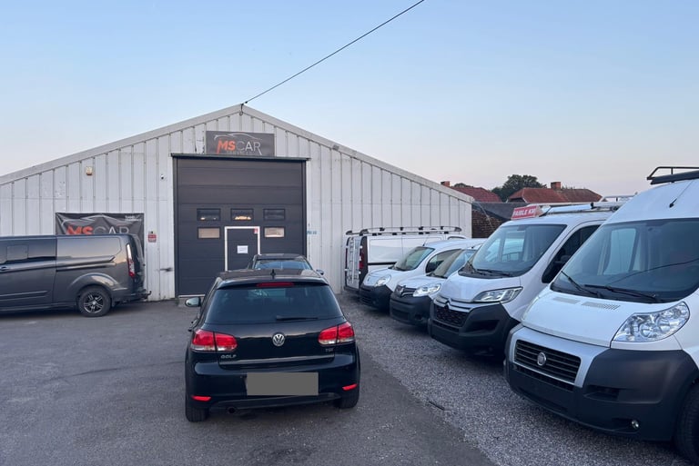 Entrée du garage voiture