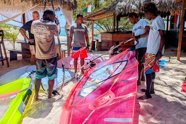 Locations de Windsurf equipement rental Madagascar Baie de Sakalava Diego-Suarez