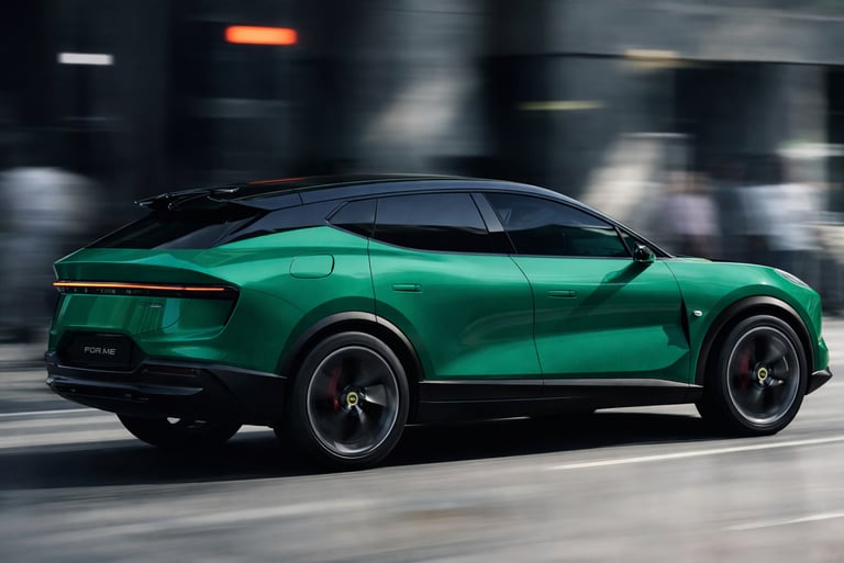 Lotus For Me híbrido rodando em alta velocidade com design esportivo e moderno