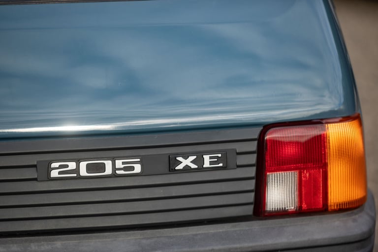 monogramme peugeot 205 xe