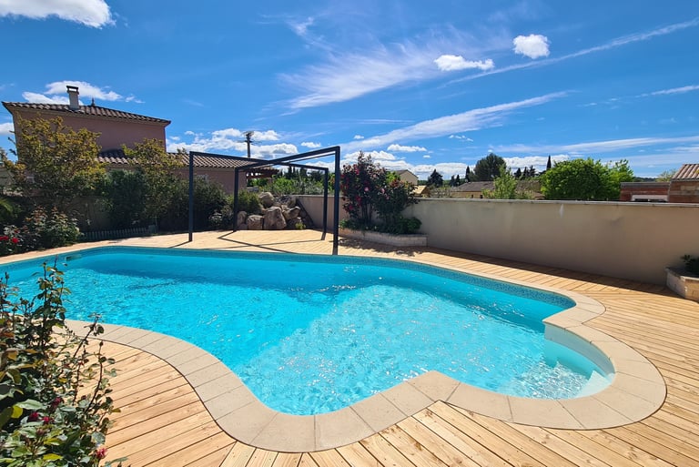 Terrasse en bois douglas à Uzès