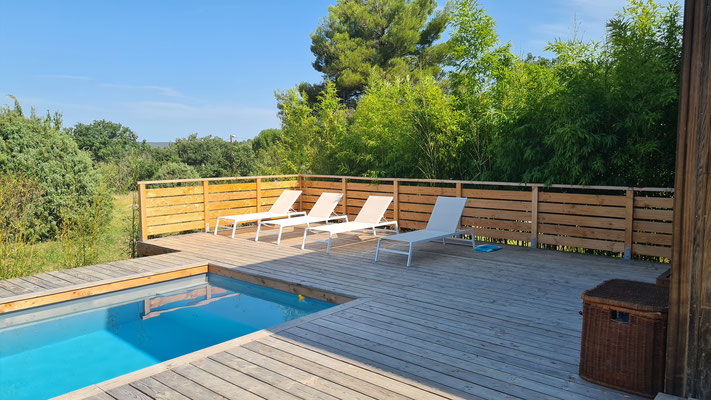 Terrasse bois pays d'Uzès