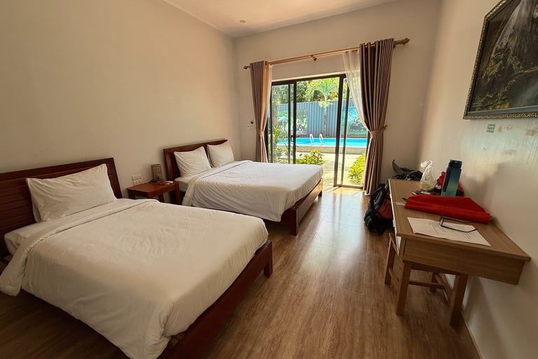 commander lodge, oxalis adventures accommodation the night before you set off for Hang Son Doong