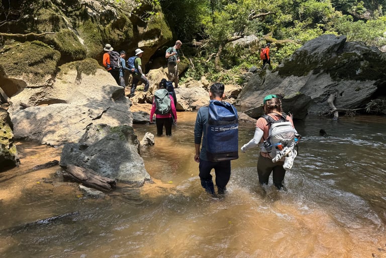 jungle trek from Hang En to Son Doong caves