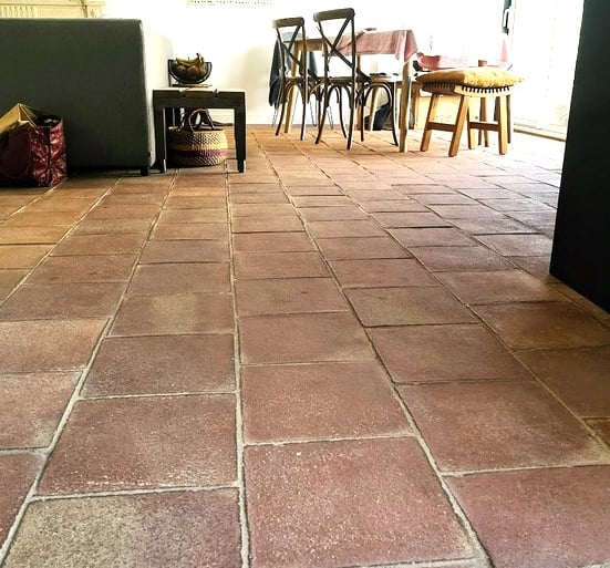 tomettes rouges à l'ancienne 30x30 cm