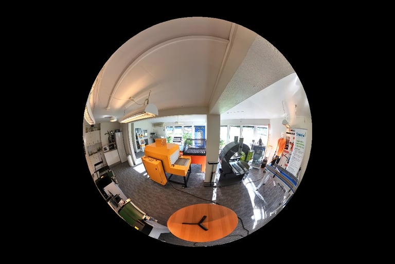 Klicka och se vårt showroom i 360°