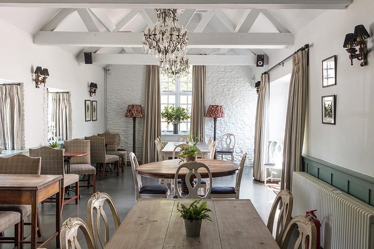 cotswolds, the swan at southrop
