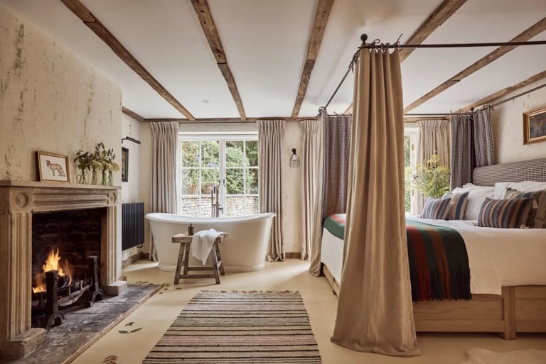 The Fox at Oddington's bedroom