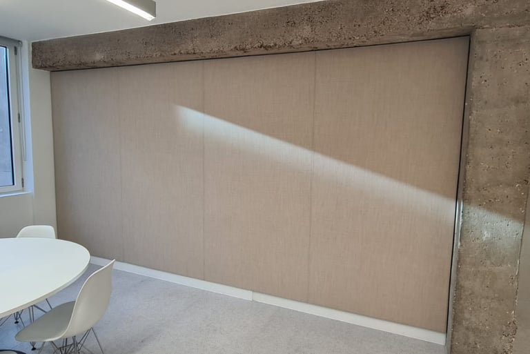 Akustinės audinio įtempimo sistemos DECOSONA su spaudiniu ir be spaudinio