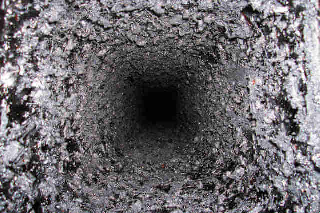 Bistre Départ de feu de conduit Ramonage Stef-flam nantes vertou reze