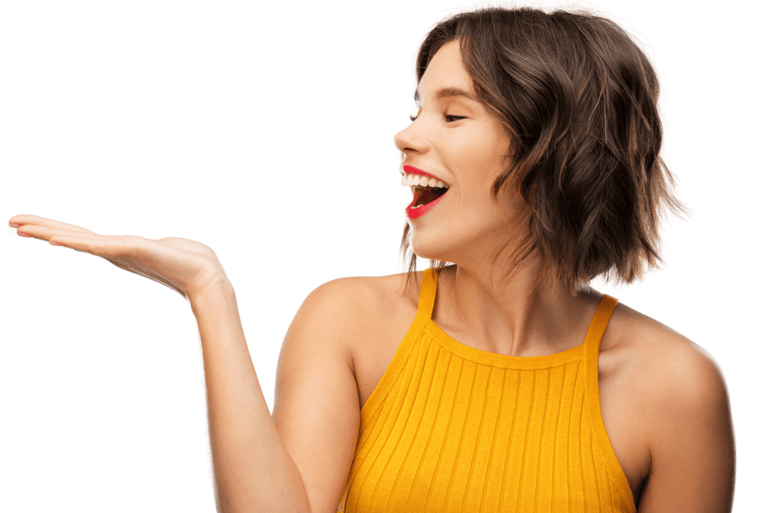 mujer alegre invitando a suscribirse a zugifts