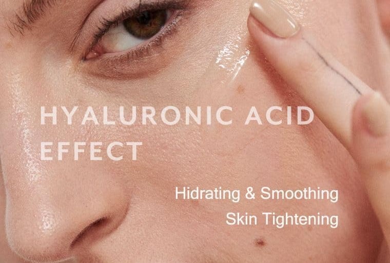 le visage d'une femme qui applique une crème a base d'acide hyaluronic.
