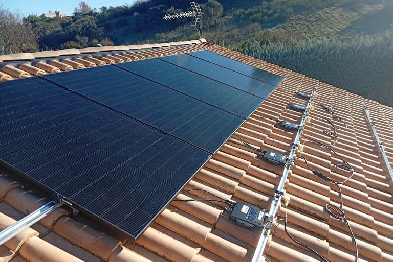 Pose progressive des panneaux photovoltaïques sur la toiture