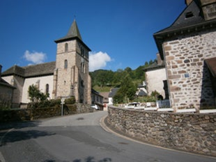 St Jacques des Blats - l'église