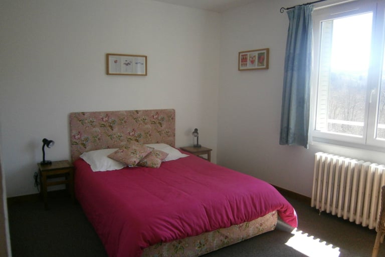 Les Sources bedroom Griou