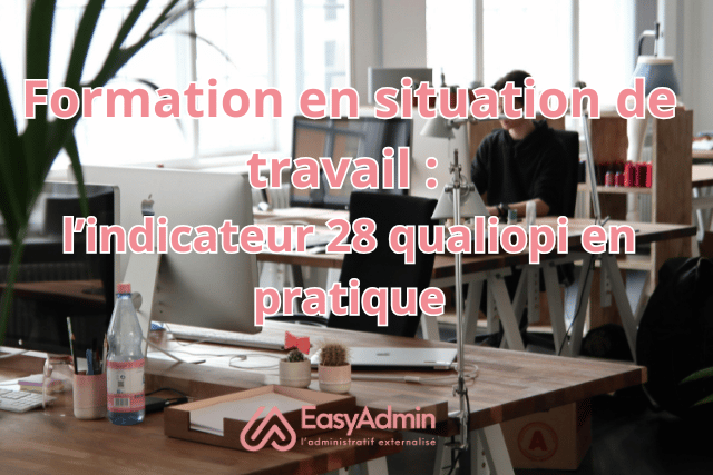 photo d'un openspace avec quelques bureaux et ordinateurs