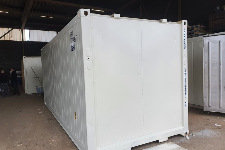 20'EX reefer container front-left perspective