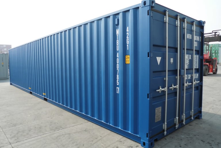 New 40ft Dry Van shipping container – angled exterior view