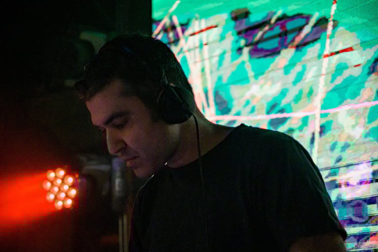 Former nightclub pro DJ now available for fun school events