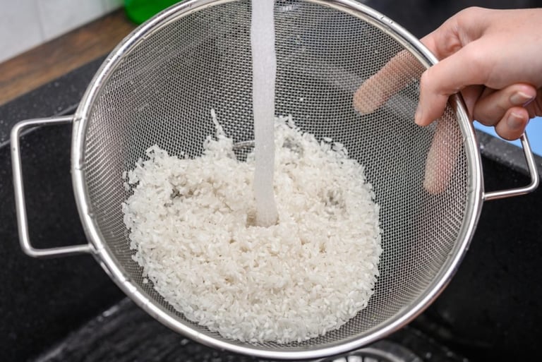 lavando arroz