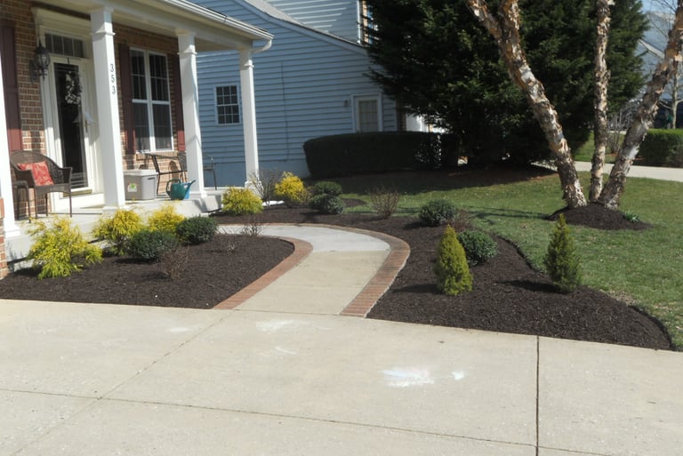 "After" Photo of a T&L Mulch Project