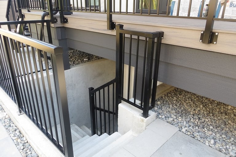 #APAMACONTRACTING #BURNABY #VANCOUVER #ALUMINUMRAILING