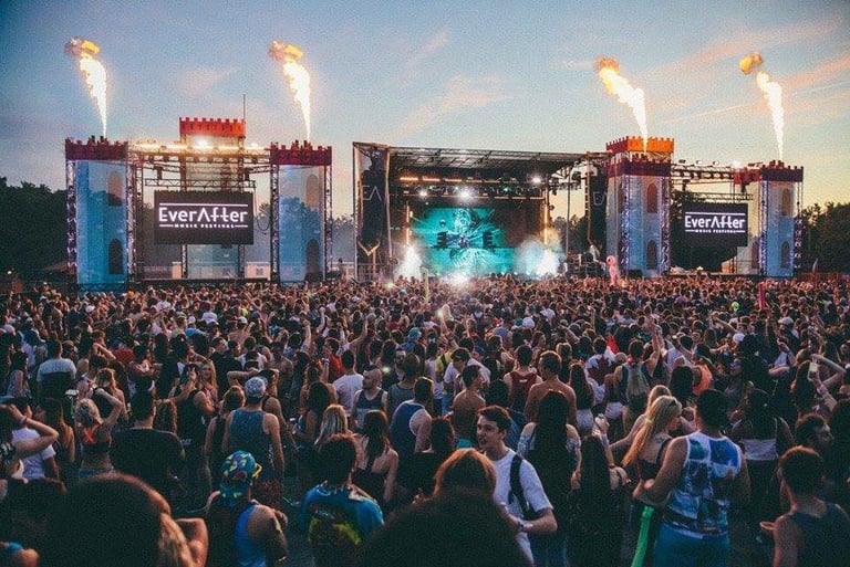 A large EDM music festival utilizing a Stageline SL320 and lots of pyrotechnics.