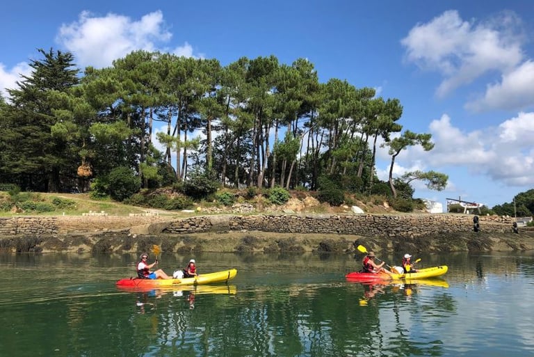Rivière de Crac’h dans le Morbihan avec paysages naturels et bateaux