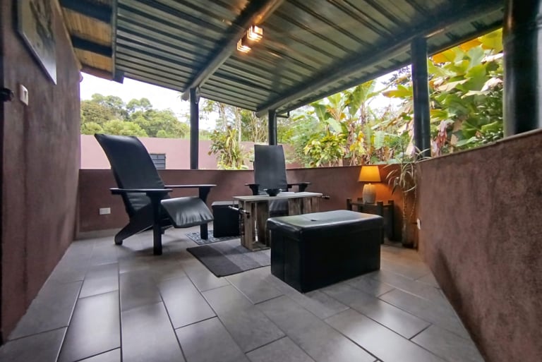 #mindo-hotel-restaurant-bicok-piscine