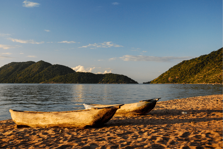 Canoas en Lago Malaui
