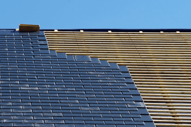 Installation et réparation de toiture en ardoise à Lorient