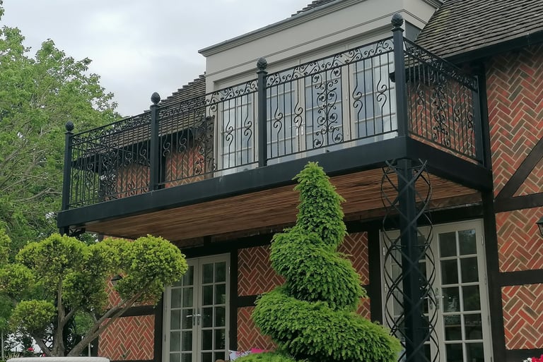 Hampshire, Balcony railings