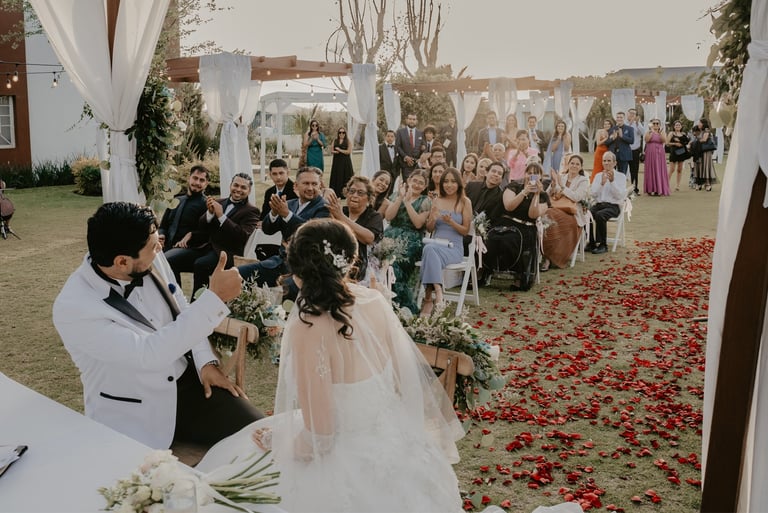 Sesion de fotos en ceremonia Civil Aldo Castaneda Bodas mejor fotografo en Guadalajara Mexico
