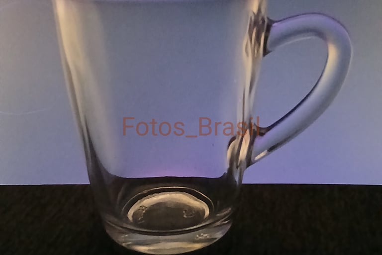 Arranjos: Xicara de vidro com efeitos de luz _ 07