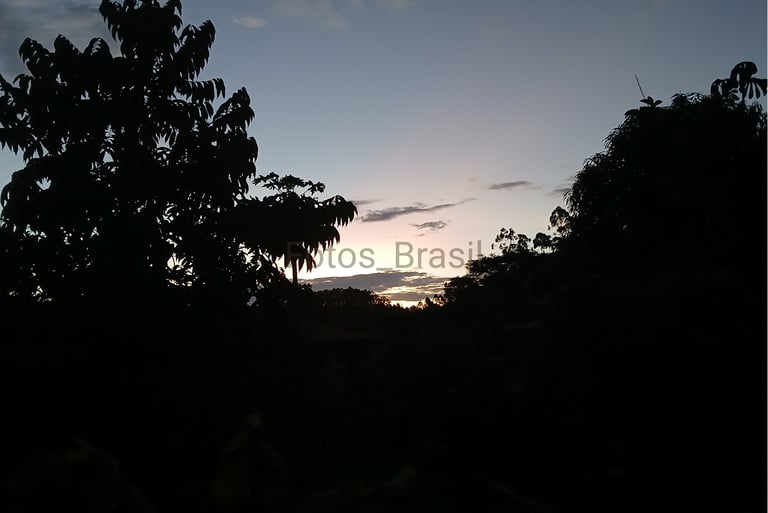 [Download] Fim de tarde com o por do sol em um lugar qualquer.