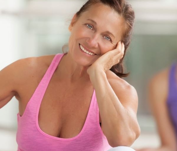 woman in pink tank top