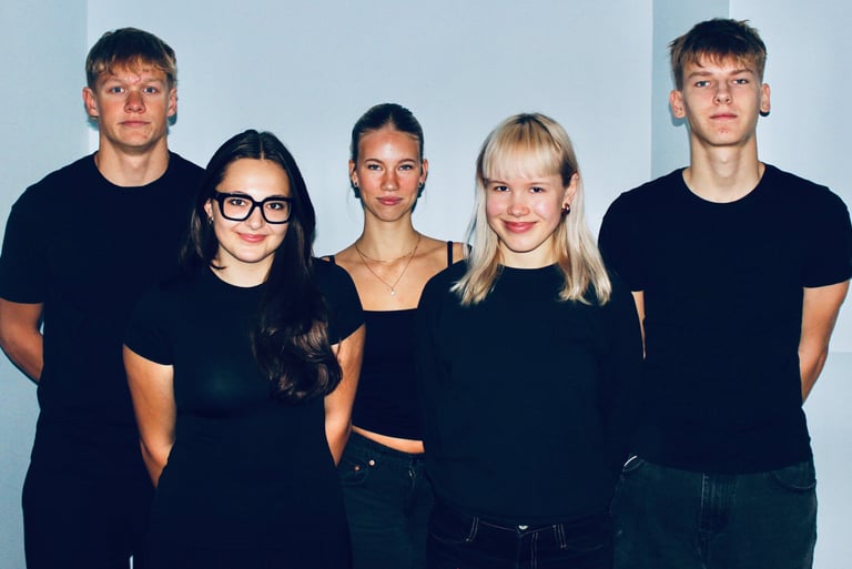 Meie oleme Gustav Adolfi Gümnaasiumi õpilasfirma.