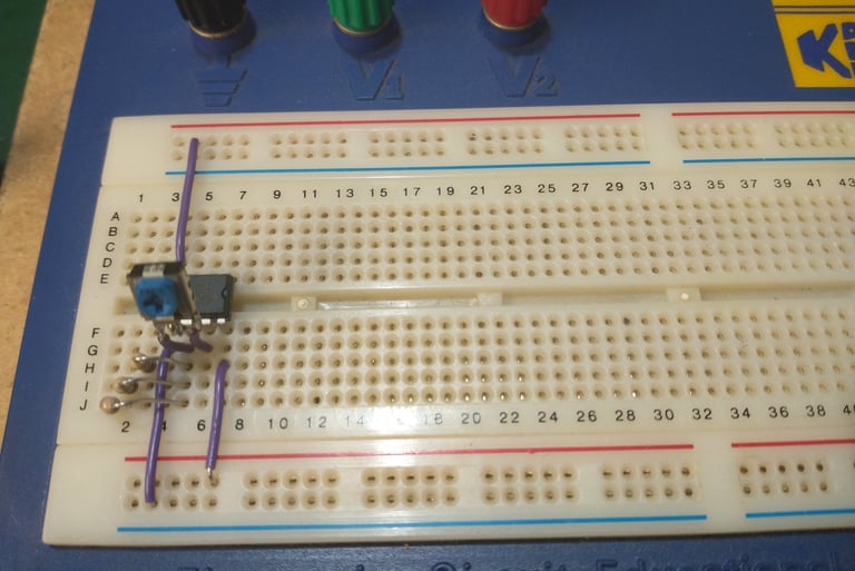 Breadboard VCO input stage